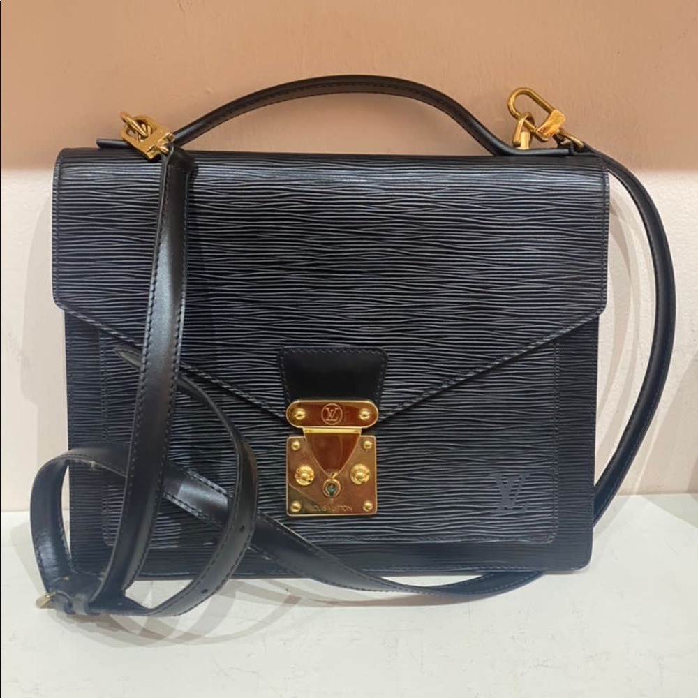🔴SOLD🔴 Louis Vuitton Monceau Black Epi Leather